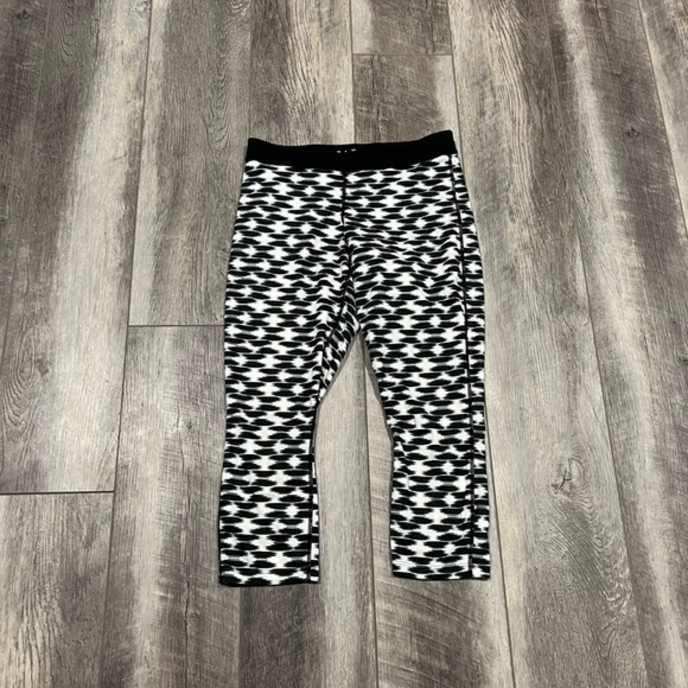 Nike Black Print Cropped Leggings